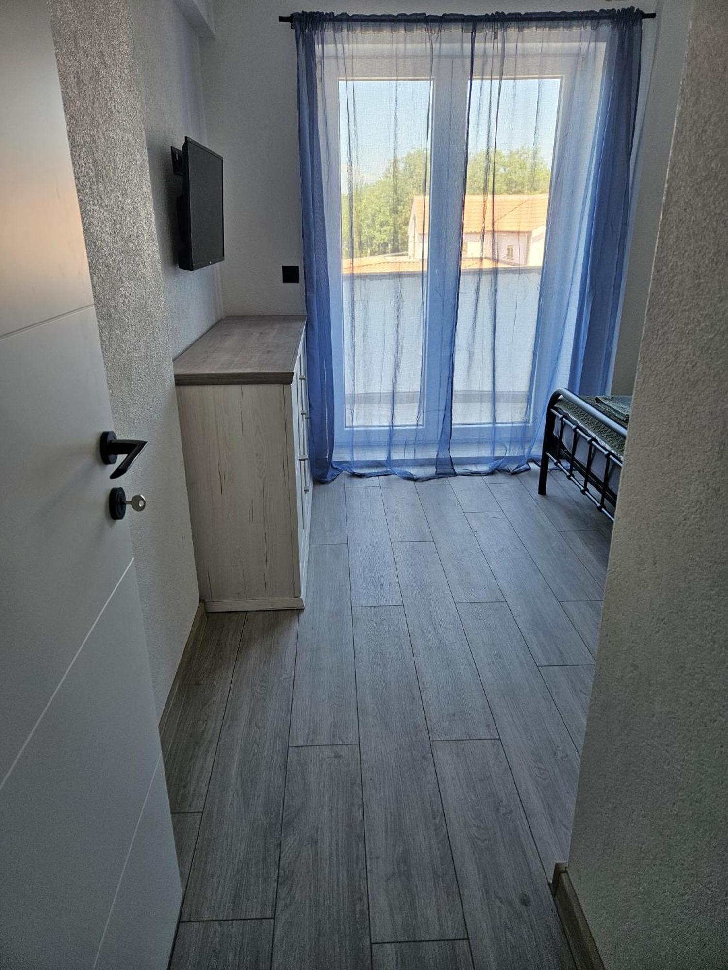Apartmani 1 Pinezici Pinezići Exterior foto