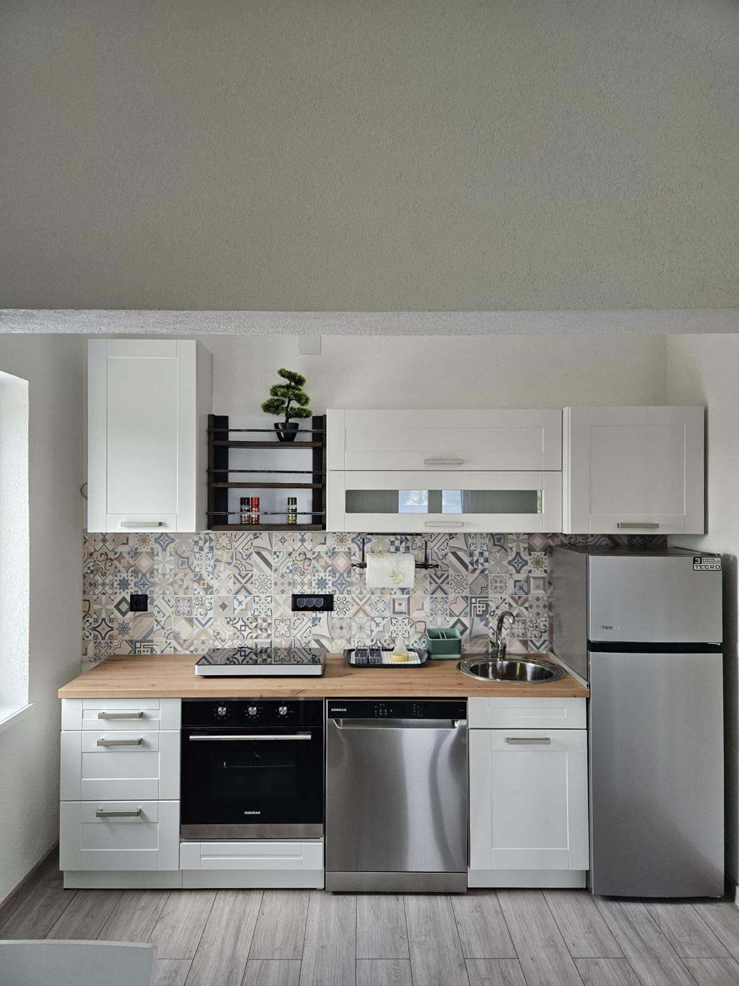 Apartmani 1 Pinezici Pinezići Exterior foto